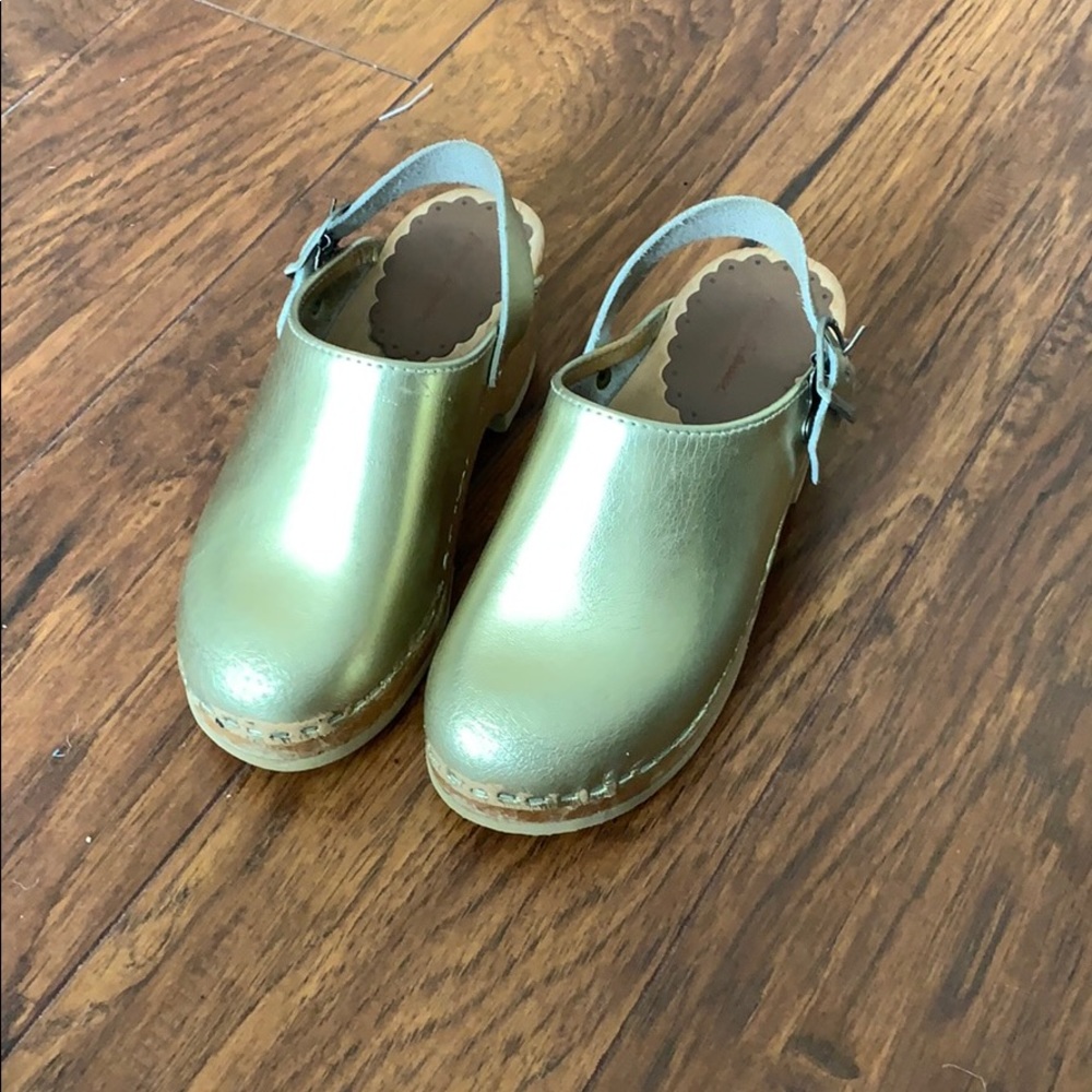 Hanna Andersson Clogs Size 31
